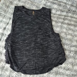 Studio 🖤 Charcoal Gray Muscle Tee (606)